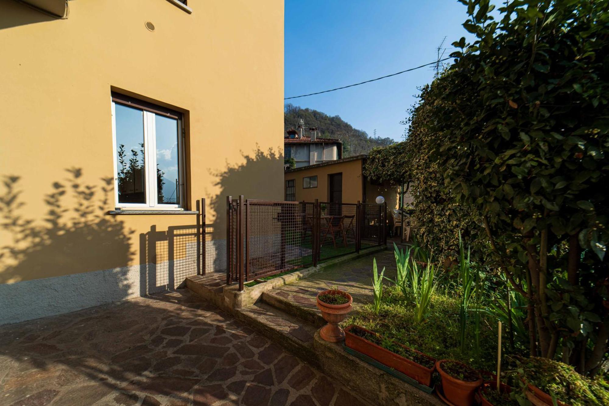 شقة Moonlight - Lecco Getaway المظهر الخارجي الصورة