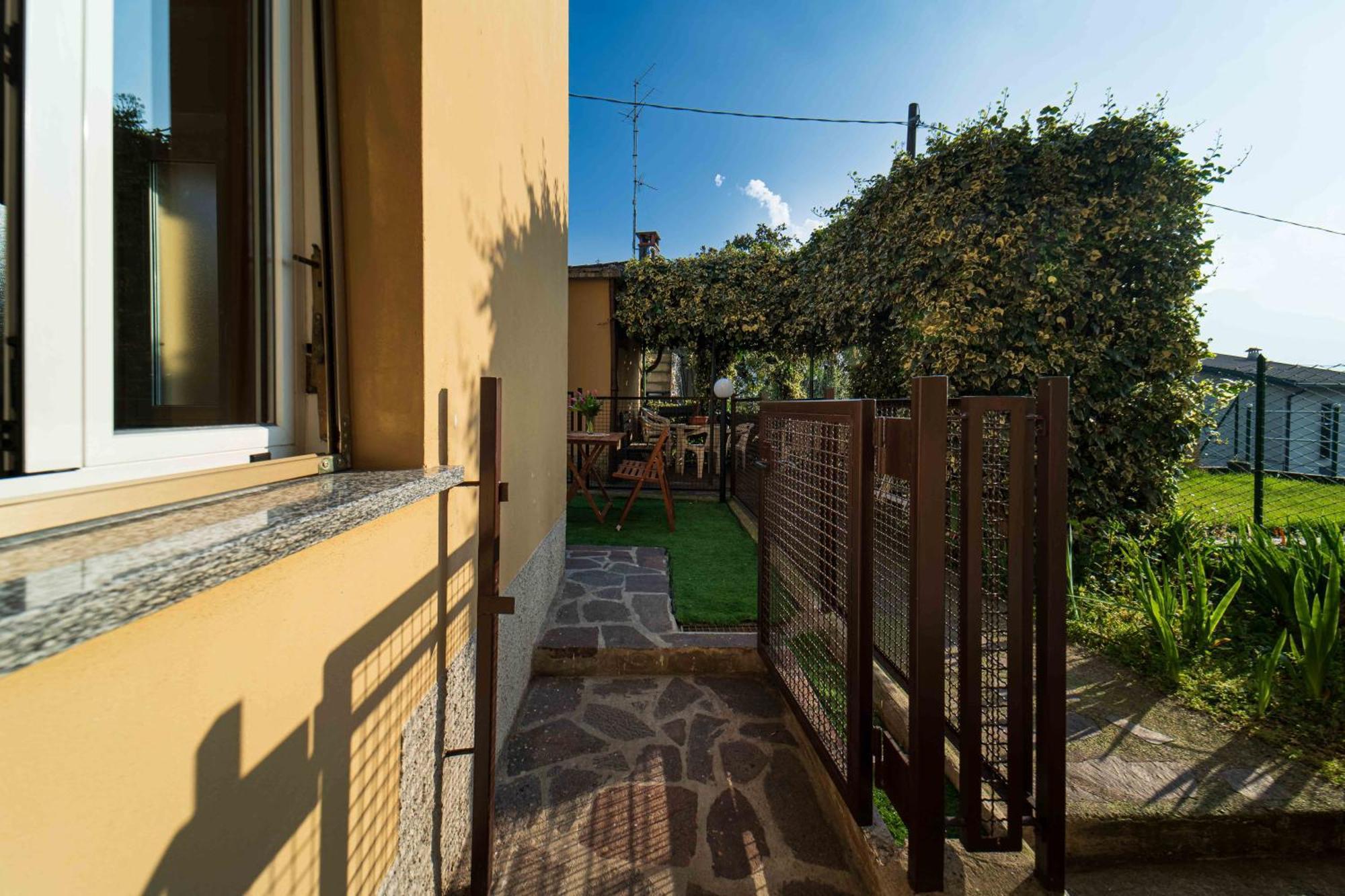 شقة Moonlight - Lecco Getaway المظهر الخارجي الصورة